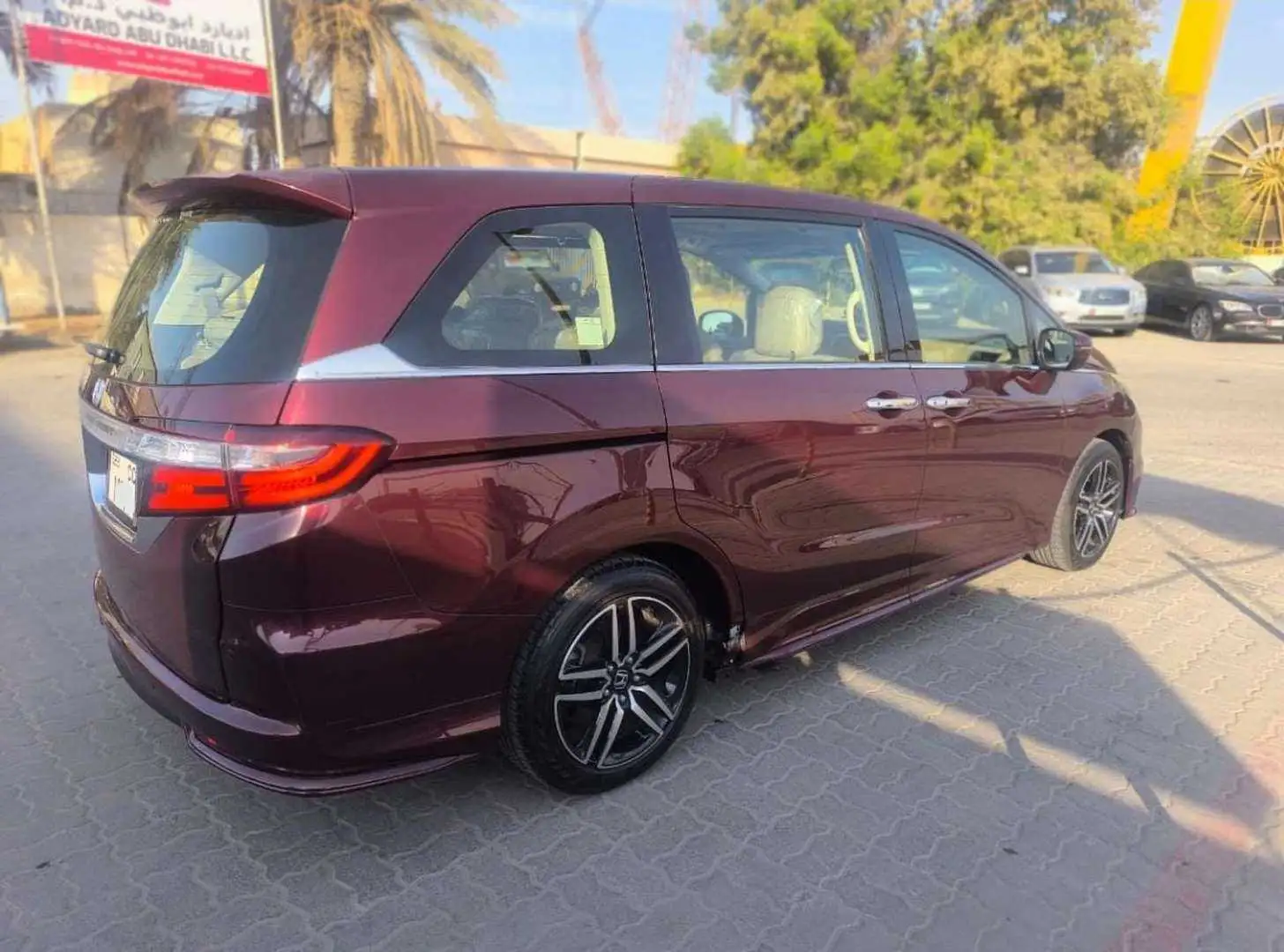 Kia Carnival 7-Seater VIP Dark Blue